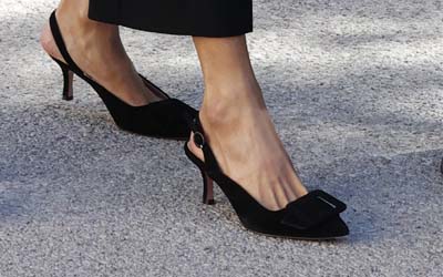 La Reina Leticia con zapatos de Isabel Abdo